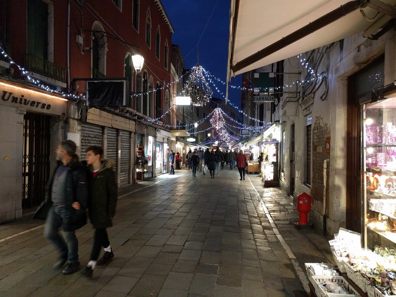 243. Rio Terà Lista di Spagna, 121, 30121 Venezia VE, Italia | Italia 2018 | © LucianoFantuzzi.com, 2020